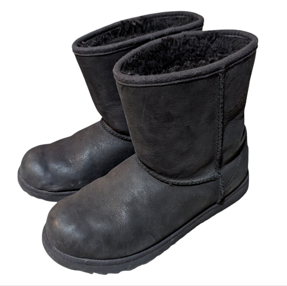 Ugg Kids' Classic Short Waterproof Weather Boot Black size 6